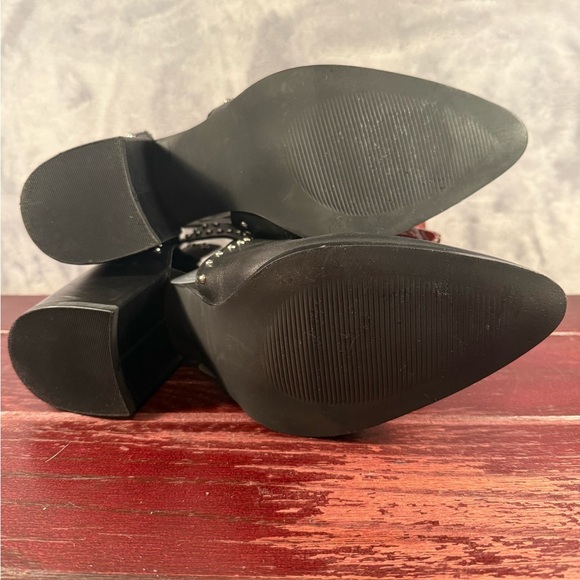 Steve Madden Black Leather Studded Heeled Booties Size 10 - Picture 6 of 8